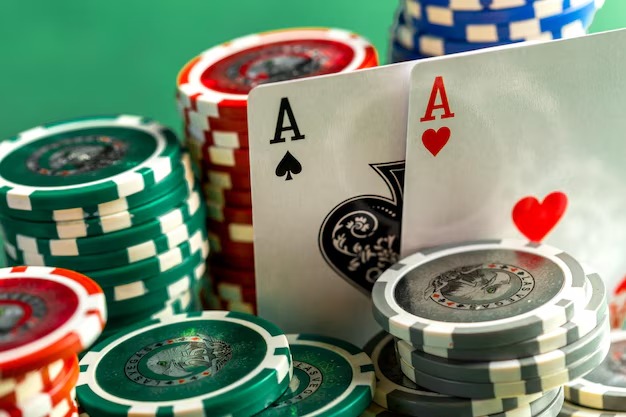 pakong live blackjack table with dealer and multiple player positions visible on screen